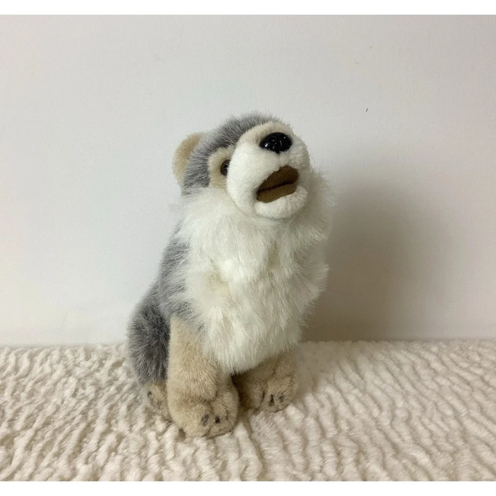 Defenders Of Wildlife Howling Wolf Plush Stuffed Animal Gray & Ivory EUC 9 Inch